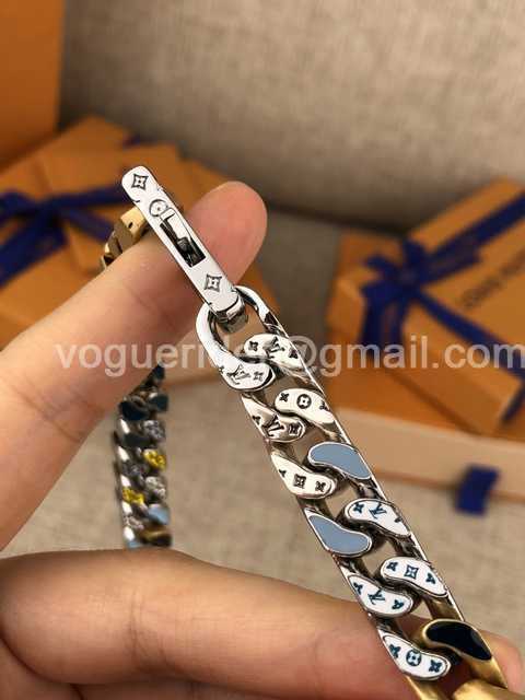 CB10043 LV Necklace CB10043 LV Necklace