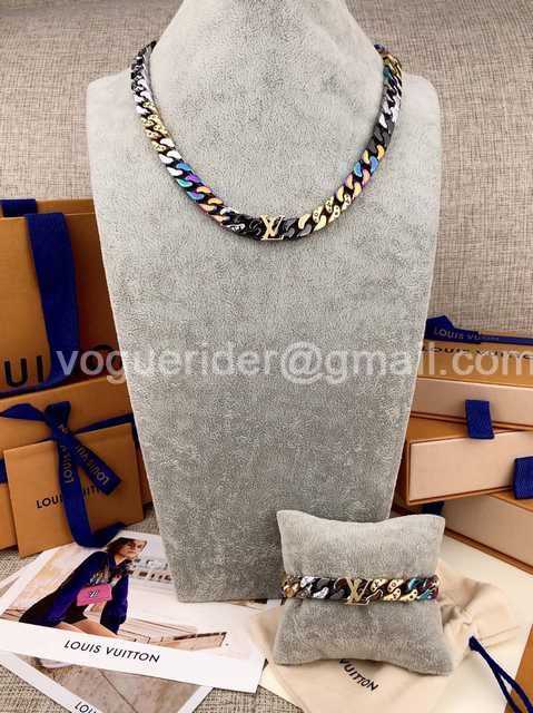 CB10045 LV Necklace