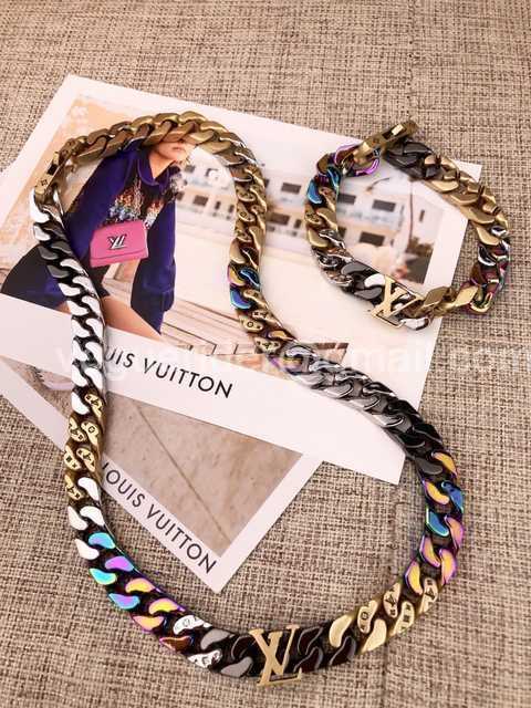 CB10045 LV Necklace