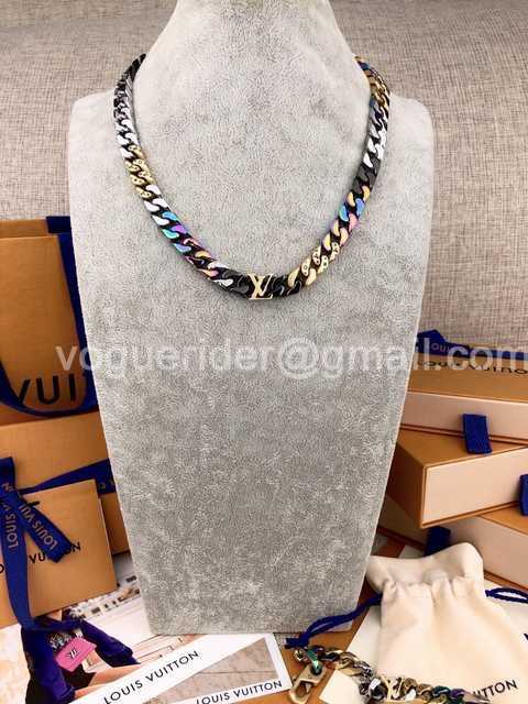 CB10045 LV Necklace