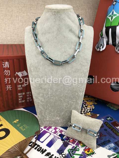 CB10046 LV Bracelet