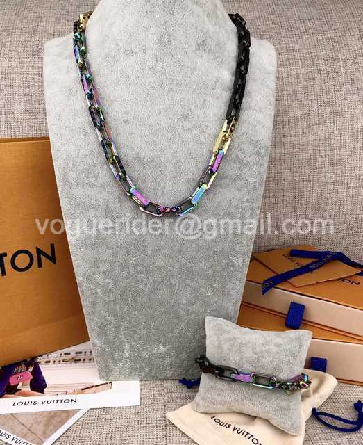 CB10049 LV Necklace CB10049 LV Necklace