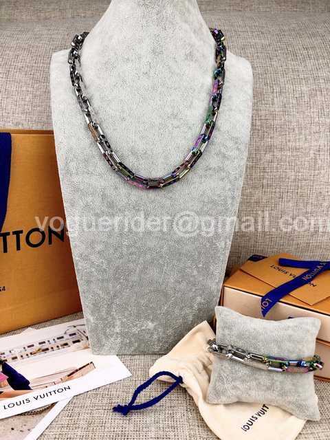 CB10051 LV Necklace