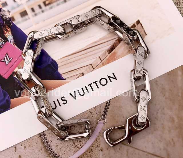 CB10052 LV Bracelet