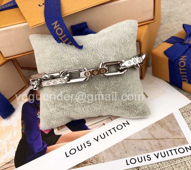CB10052 LV Bracelet
