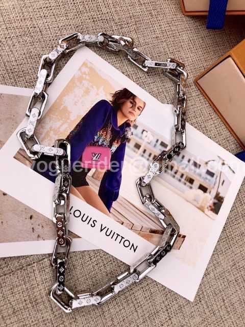 CB10053 LV Necklace