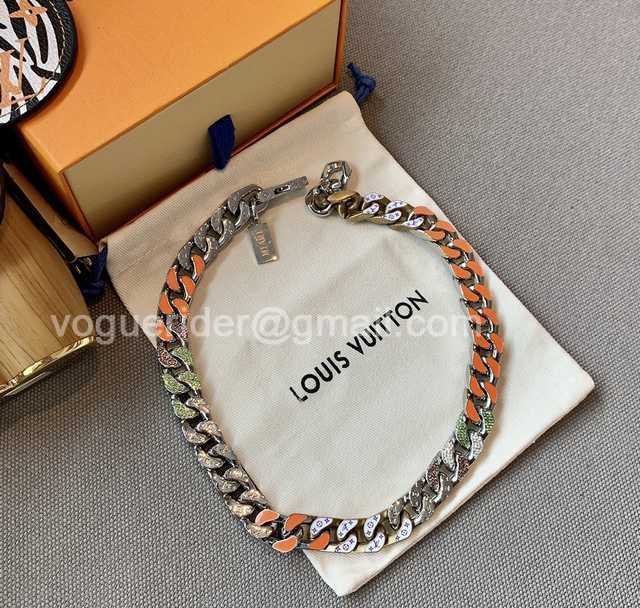 CB10060 LV Necklace CB10060 LV Necklace
