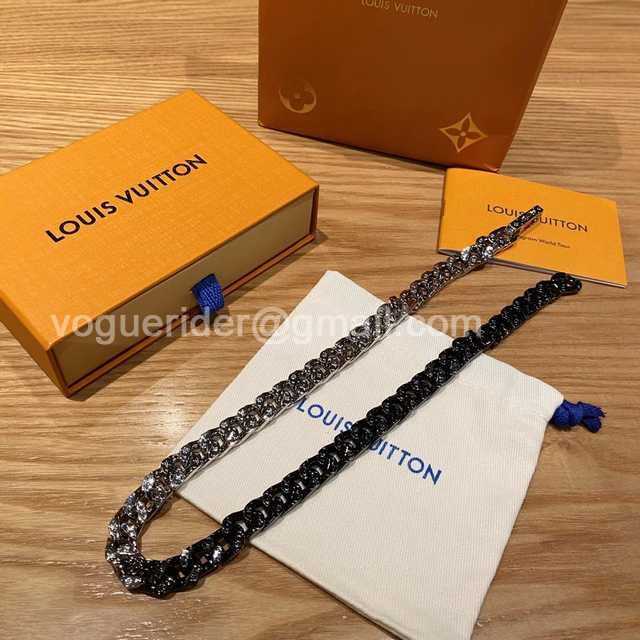 CB10066 LV Necklace CB10066 LV Necklace