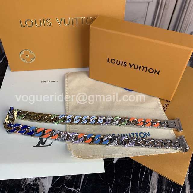 CB10070 LV Necklace CB10070 LV Necklace