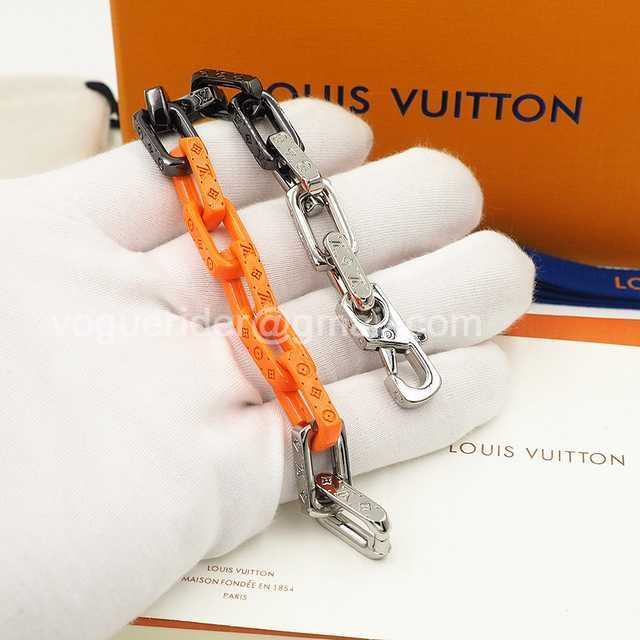 CB10082 LV Bracelet