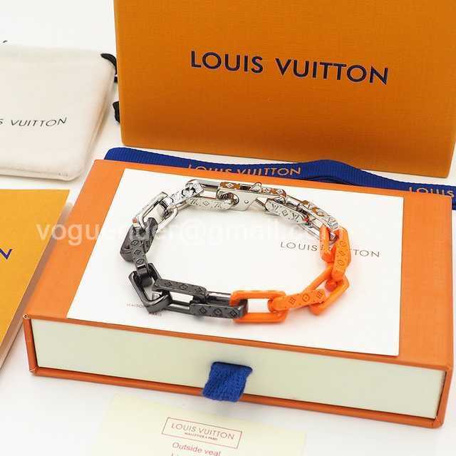 CB10082 LV Bracelet