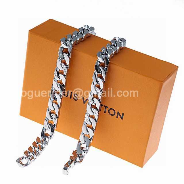 CB10086 LV Necklace