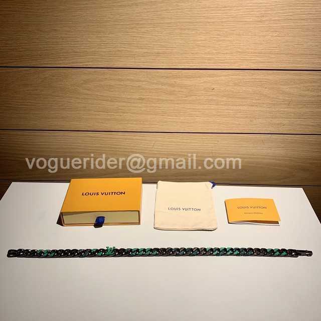 CB10108 LV Necklace CB10108 LV Necklace