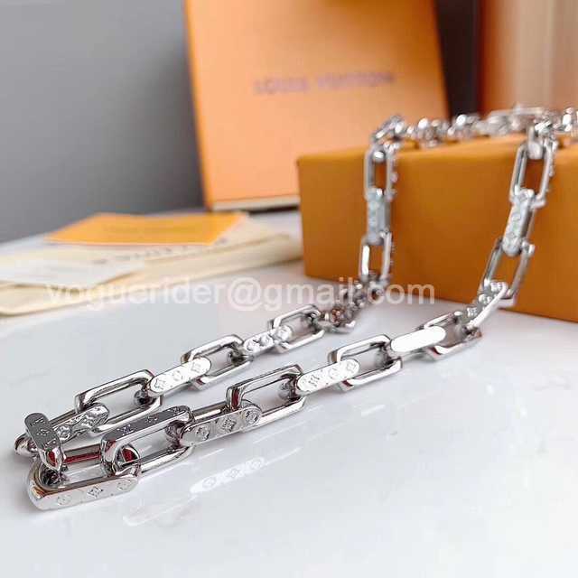 CB10112 LV Necklace