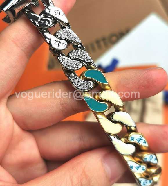 CB10118 LV Bracelet