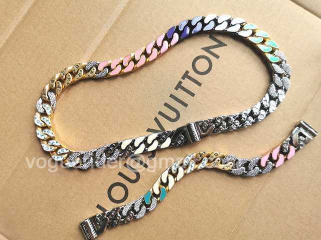 CB10118 LV Bracelet