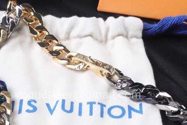 CB10122 LV Necklace