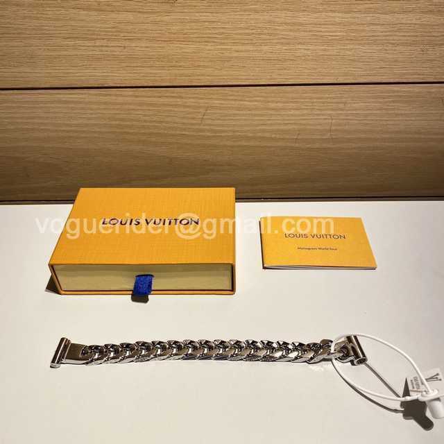 CB10127 LV Bracelet CB10127 LV Bracelet