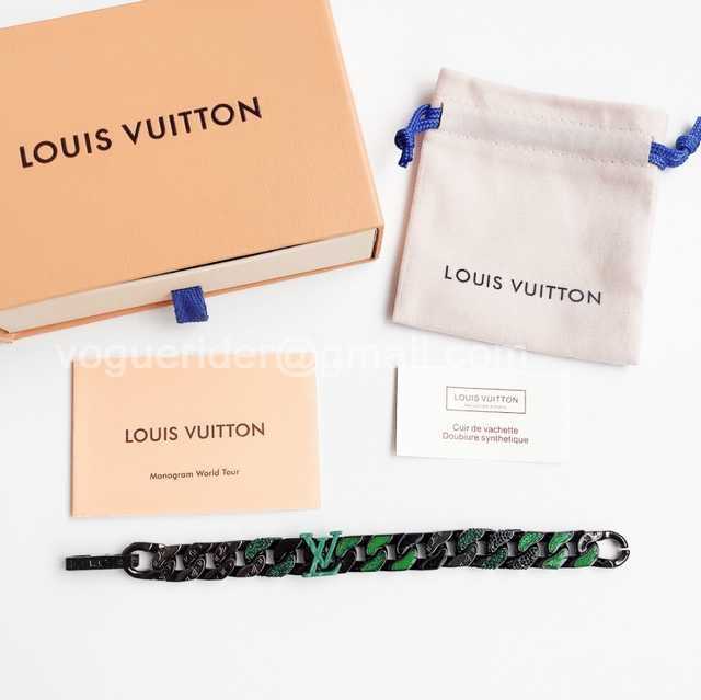 CB10136 LV Bracelet CB10136 LV Bracelet