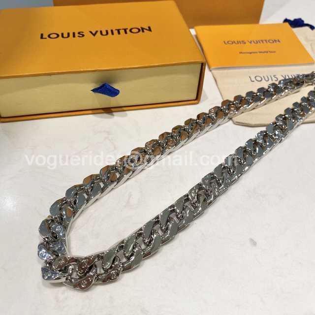 CB10140 LV Necklace