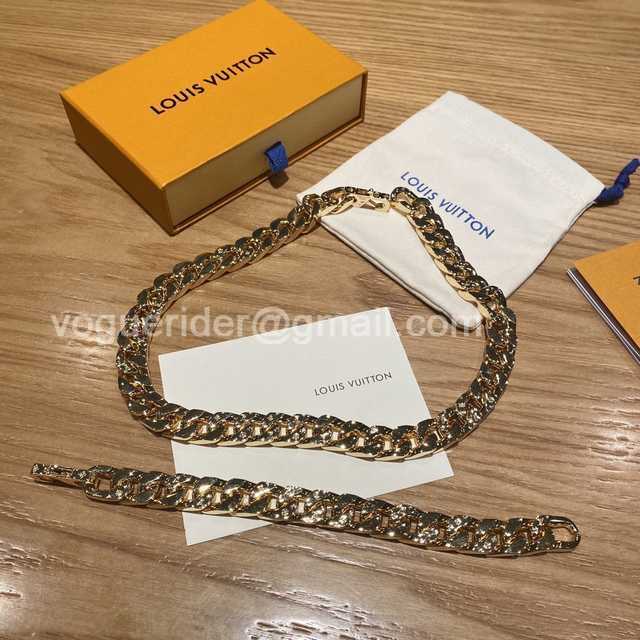 CB10144 LV Necklace