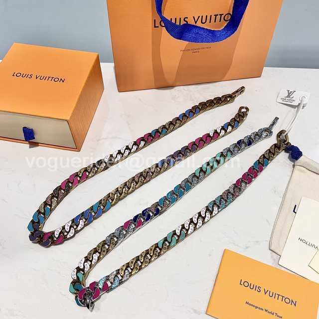 CB10158 LV Necklace CB10158 LV Necklace