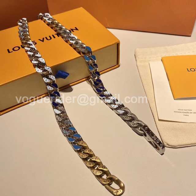 CB10160 LV Necklace