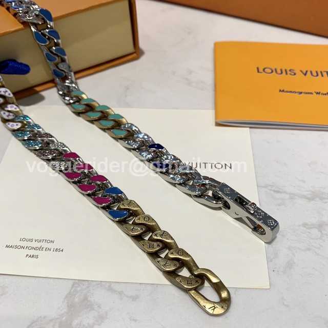 CB10163 LV Necklace
