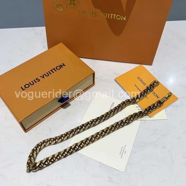 CB10164 LV Necklace