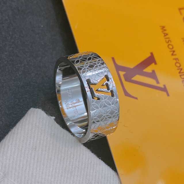 Louis Vuitton jwl6880