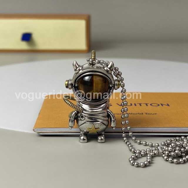 Louis Vuitton Spaceman Necklace jwl6922
