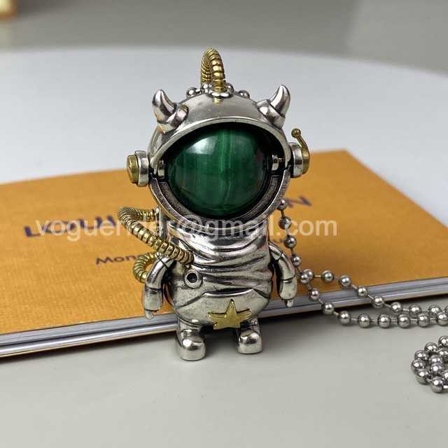 Louis Vuitton Spaceman Necklace jwl6922
