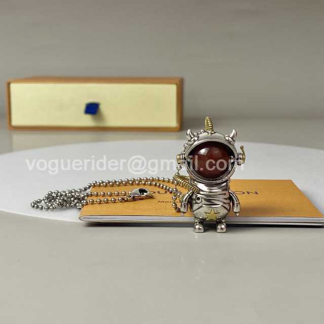 Louis Vuitton Spaceman Necklace jwl6922