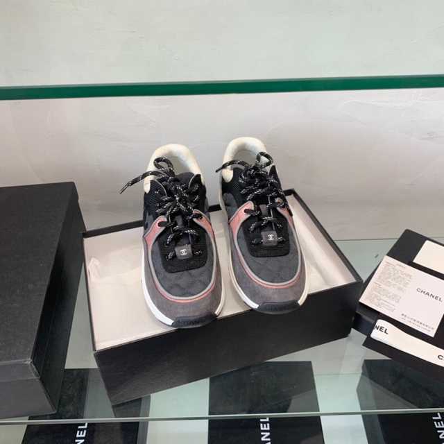 Chanel 2021 sneaker