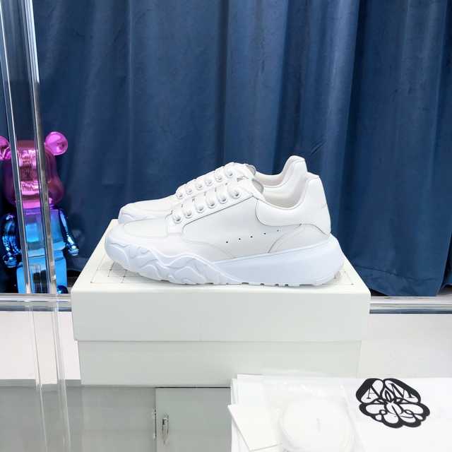 Alexander McQueen Sneaker