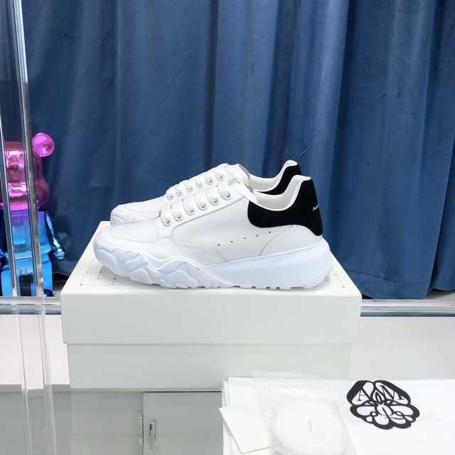 Alexander McQueen Sneaker