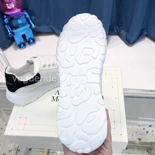 Alexander McQueen Sneaker