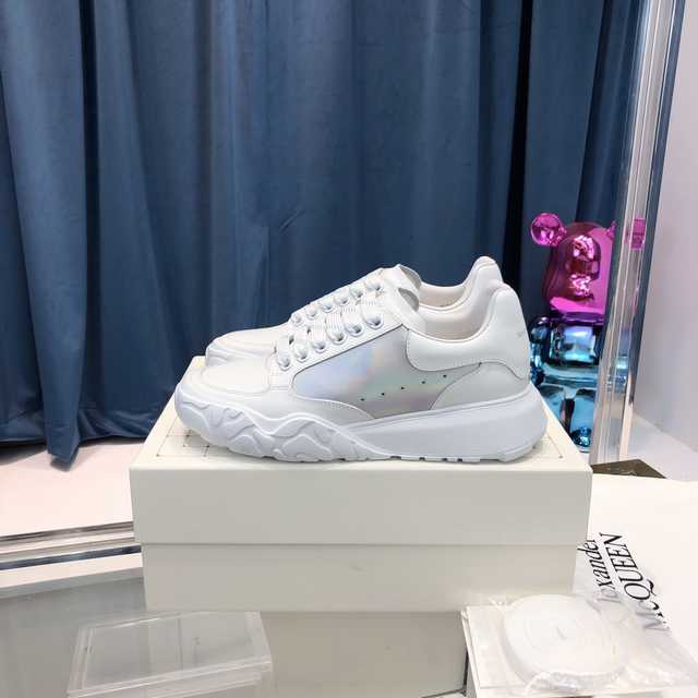 Alexander McQueen Sneaker
