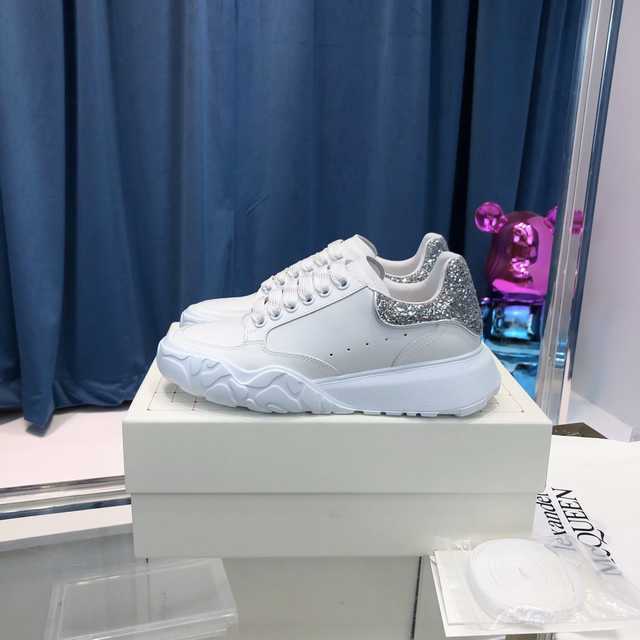 Alexander McQueen Sneaker