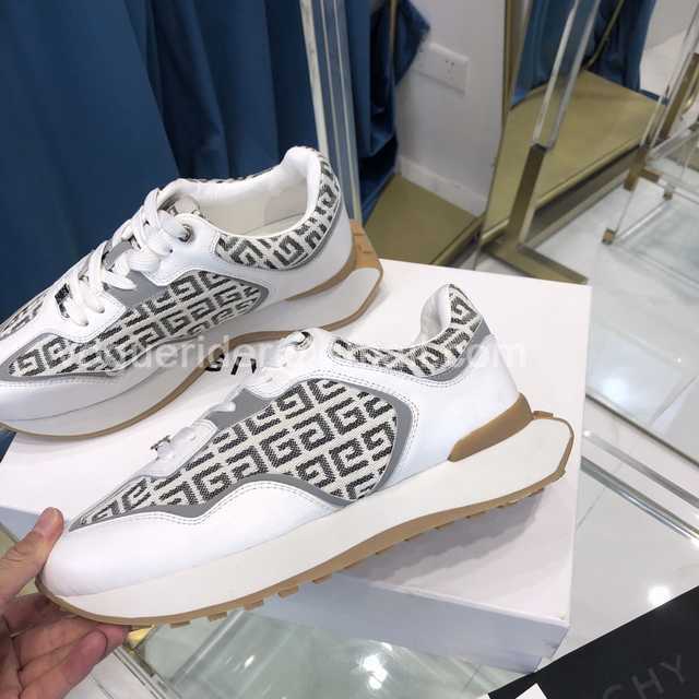 Givenchy Runner Givenchy Runner