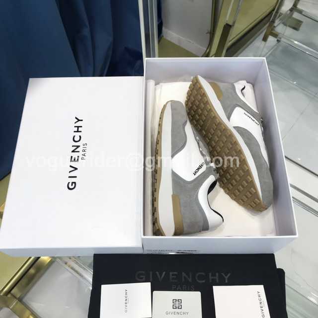 Givenchy Runner
