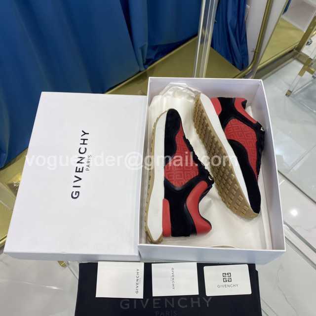Givenchy Runner