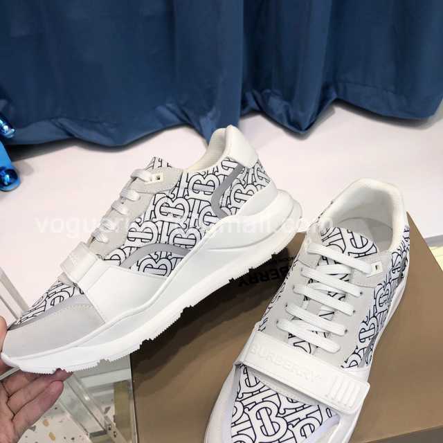 Burberry Vintage Sneaker