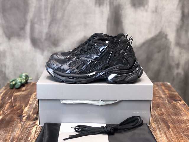 Balenciaga Runner