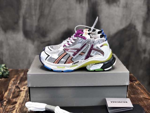 Balenciaga Runner