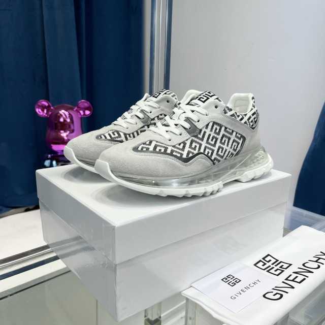 Givenchy TPU sneaker