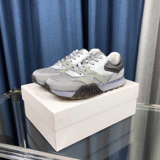 Givenchy calfskin sneaker