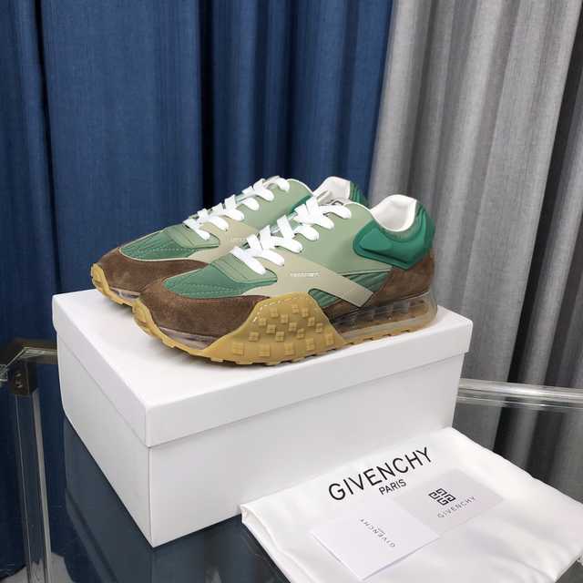 Givenchy calfskin sneaker