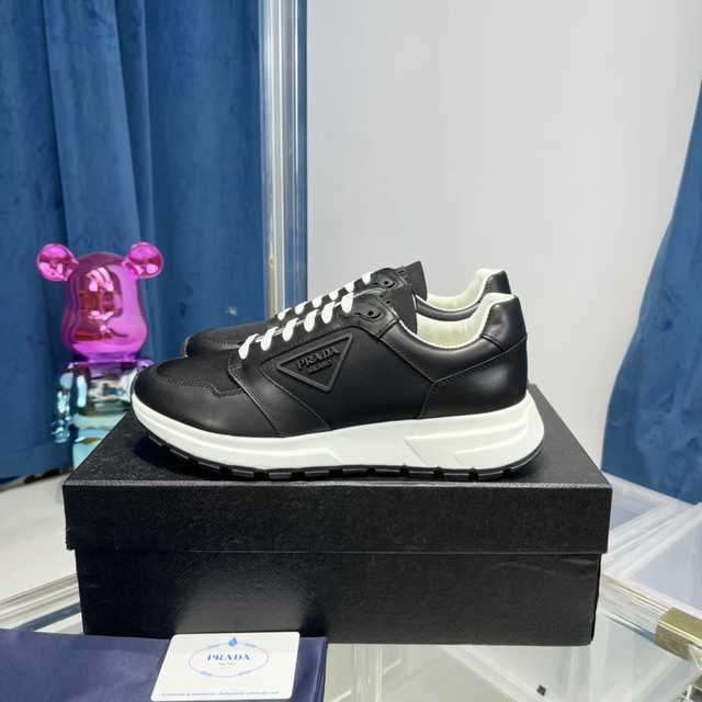 Prada classic sneaker
