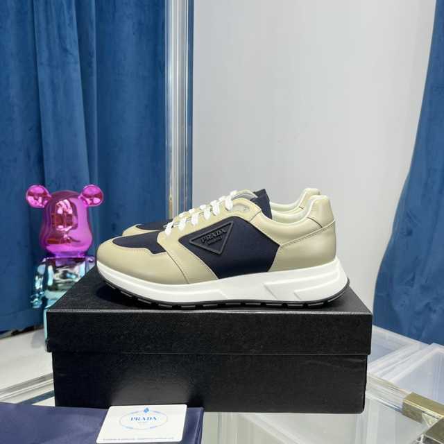 Prada classic sneaker